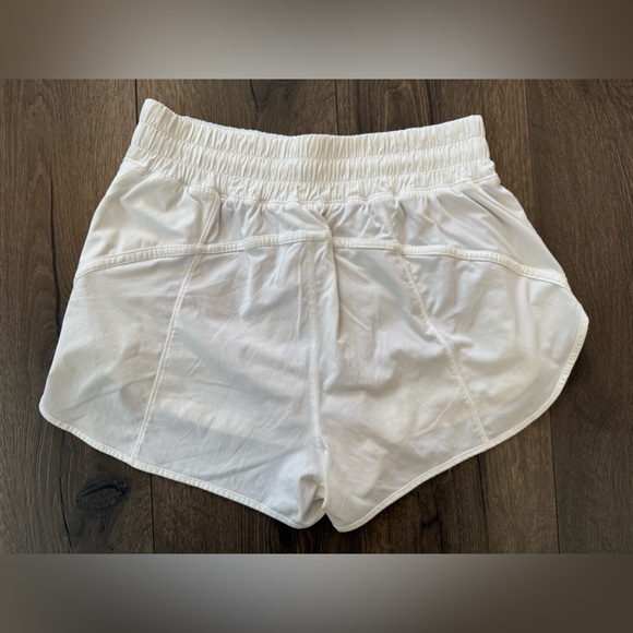 Lululemon Track That High-Rise Lined Short White Size 8 - Picture 3 of 10